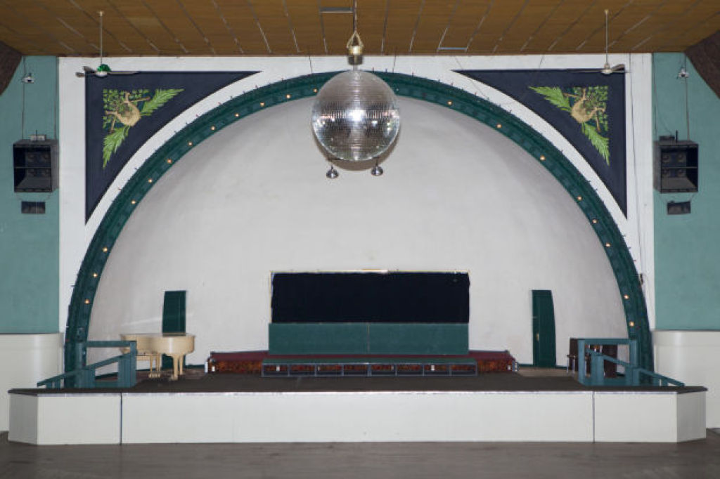 062714-ballroom-004